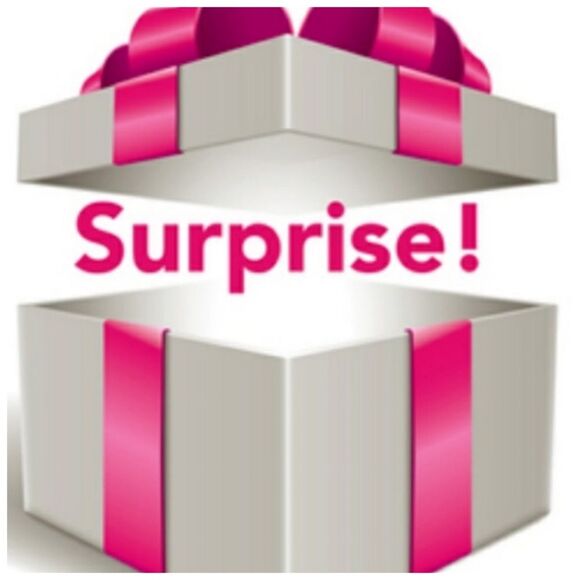 🎁 5 Piece Mystery Box 🎁 - Picture 7 of 7